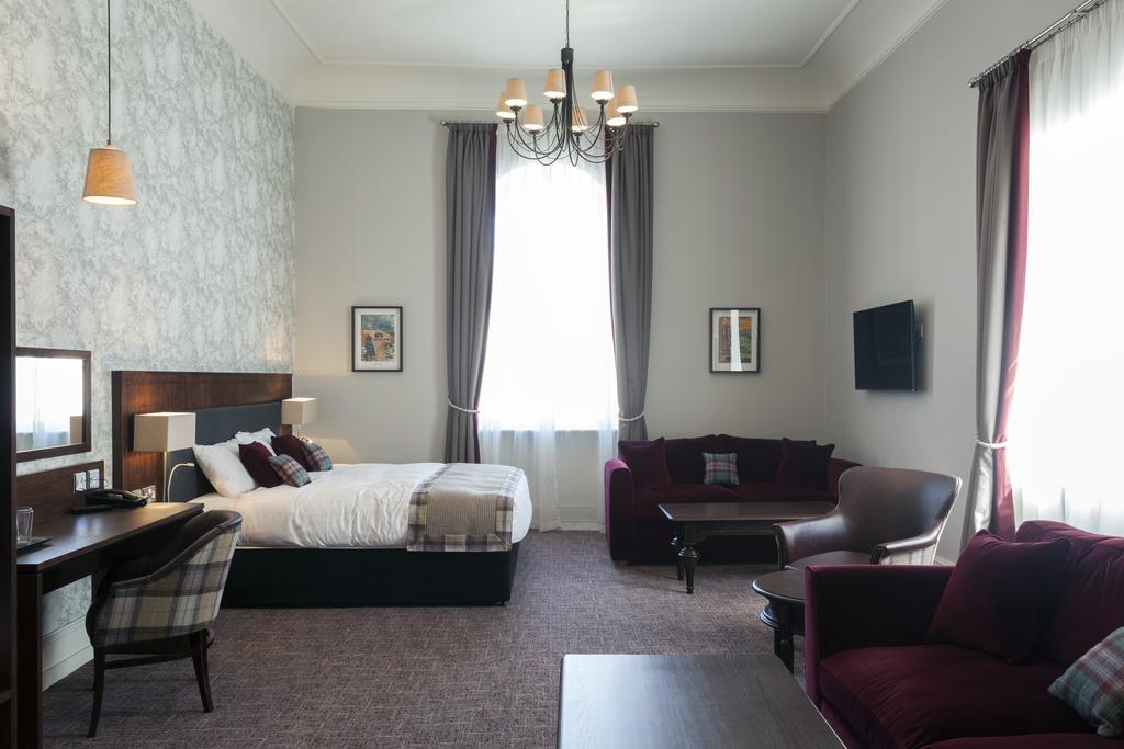 The White Hart Hotel Wetherspoon Okehampton Εξωτερικό φωτογραφία